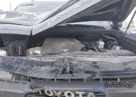 2017 Toyota Tundra Sr5 4.6L V8 из США, поврежденный, VIN 5TFEM5F1XHX121824